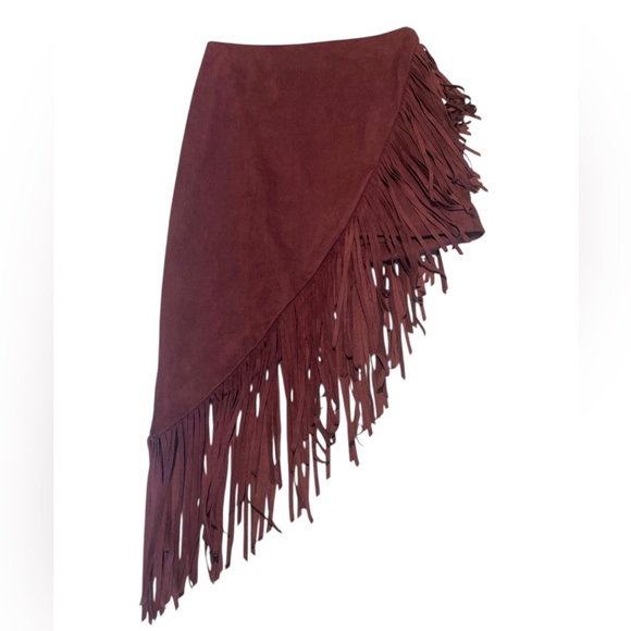 Express Faux Suede Fringe Asymmetrical Skirt Burgundy Size 4 - Picture 1 of 12